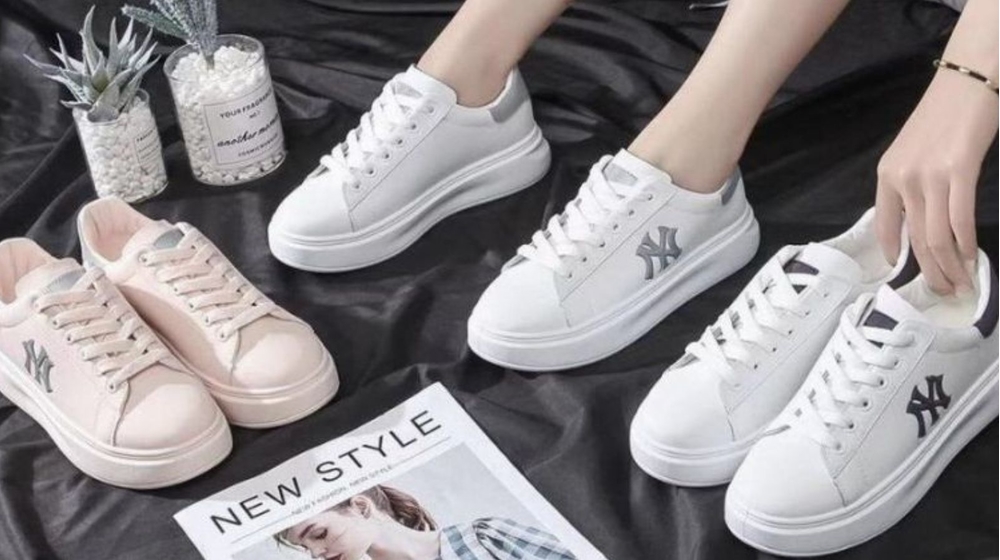 Xu hướng giày nữ 2022, đừng bỏ qua những mẫu giày sau