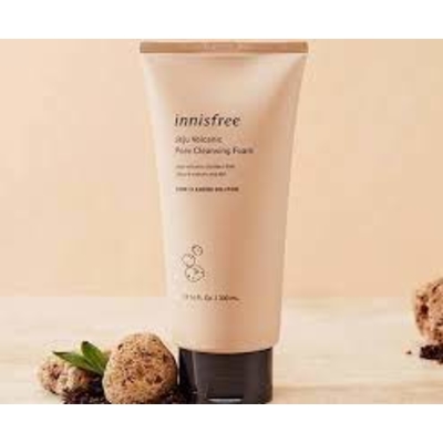 Sữa rửa mặt Innisfree Jeju Volcanic Pore Cleansing Foam