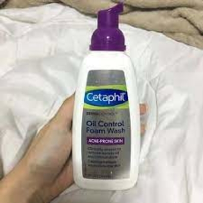 Sữa rửa mặt Cetaphil Oil Control Foam Wash