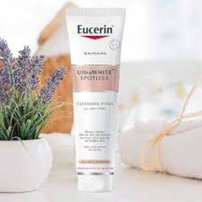 Sữa rửa mặt Eucerin Spotless Brightening Gentle Cleansing Foam