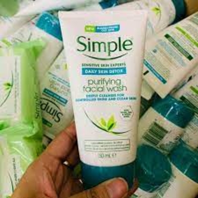 Sữa rửa mặt Simple Purifying Gel Wash