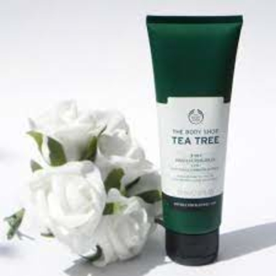 Sữa rửa mặt The Body Shop Tea Tree 3-In-1 Wash Scrub Mask