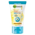 Sữa rửa mặt Garnier Skin Natural Bright Complete 3 in 1 Anti ACNE