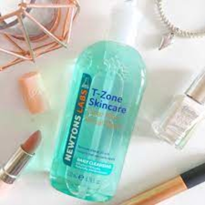 Gel rửa mặt T-zone Clear Pore Facial Wash Daily Cleansing