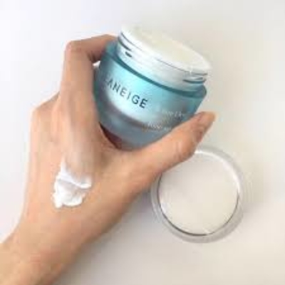 Kem dưỡng trắng da Laneige White Dew Tone-Up Cream