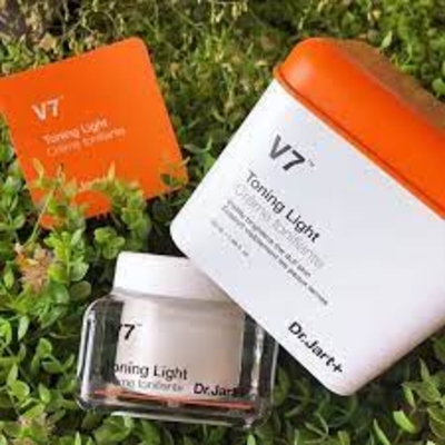 Kem dưỡng trắng da V7 Toning Light Dr.Jart