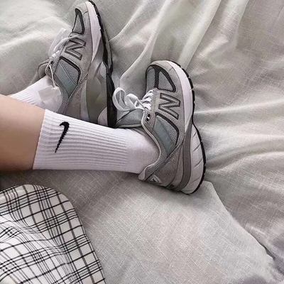 Tất Nike nhiều màu cao cổ/cổ lỡ