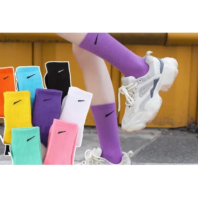 Tất Nike nhiều màu cao cổ/cổ lỡ