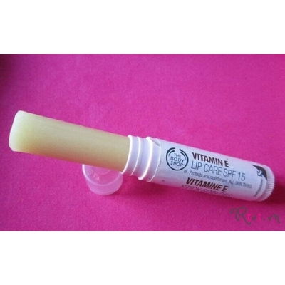 Son Dưỡng THE BODY SHOP Vitamin E Lip Care SPF15 PA++