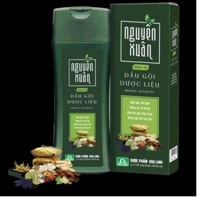 Dầu gội dược liệu Nguyên Xuân màu xanh