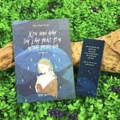 Xin bạn hãy ôm lấy trái tim mình trước đã