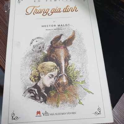 Mua sách Trong gia đình