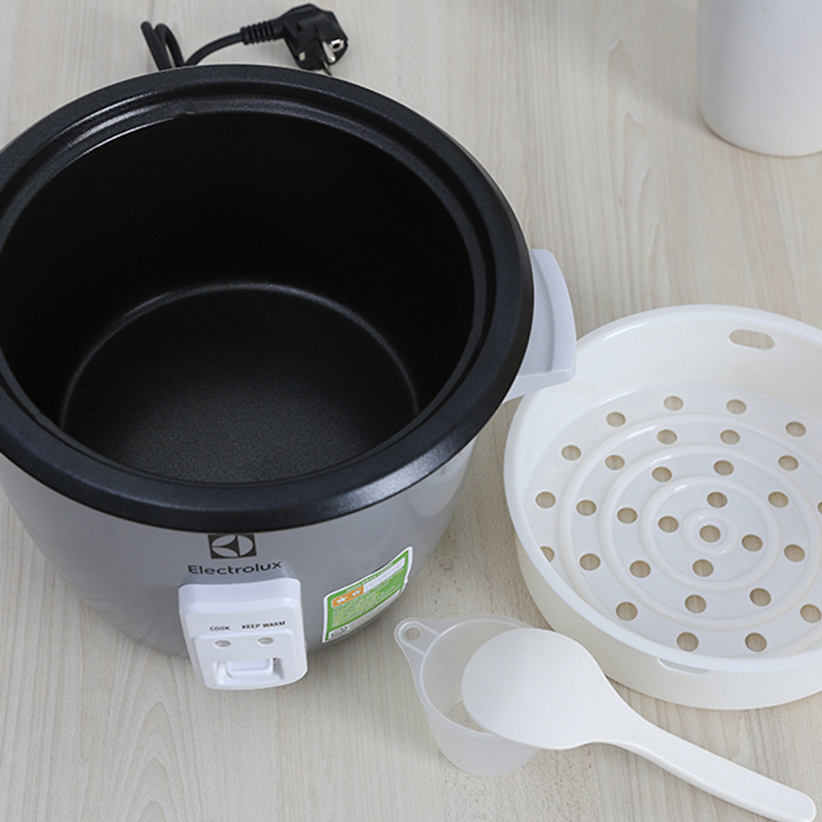 Nồi cơm điện Electrolux ERC1800