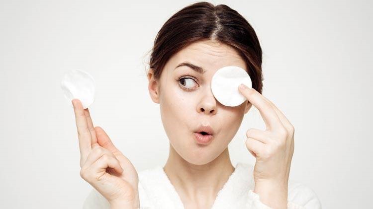 top nước tẩy trang cho da dầu