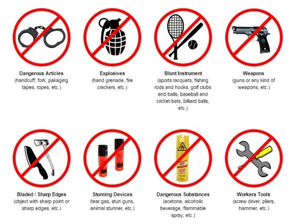 mang nước tẩy trang lên máy bay