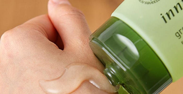 có nên dùng sữa rửa mặt