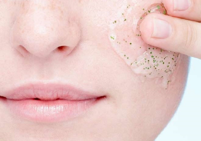 có nên dùng sữa rửa mặt