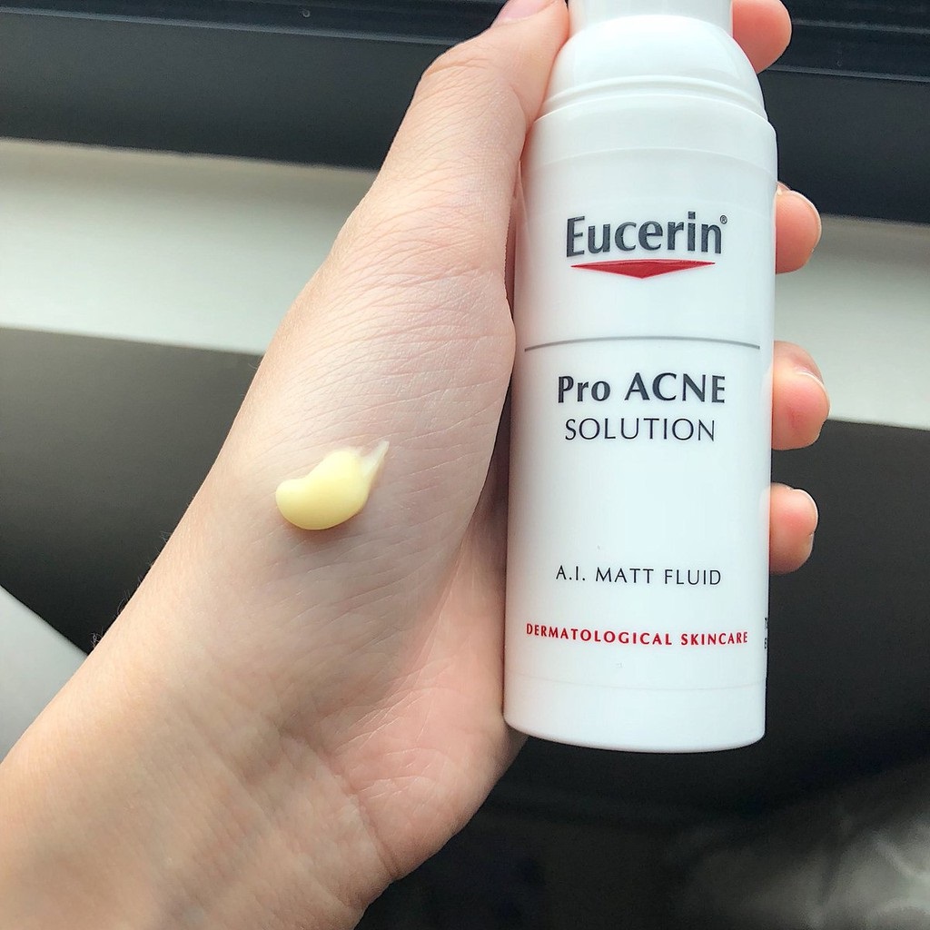 kem dưỡng ẩm eucerin cho da dầu