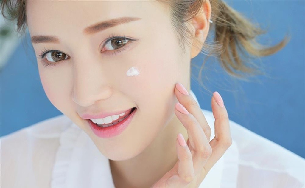 kem dưỡng trắng da mặt