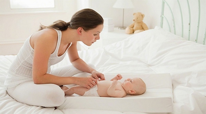 bỉm cho trẻ sơ sinh dưới 1 tháng tuổi