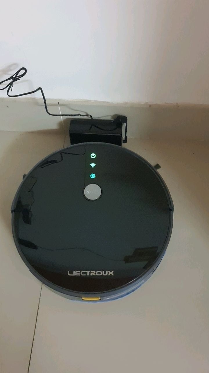 trải nghiệm thực tế sử dụng máy hút bụi Liectroux