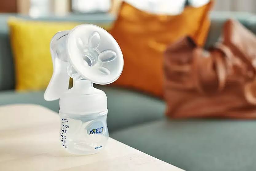 Máy hút sữa bằng tay Philips Avent SCF330/20