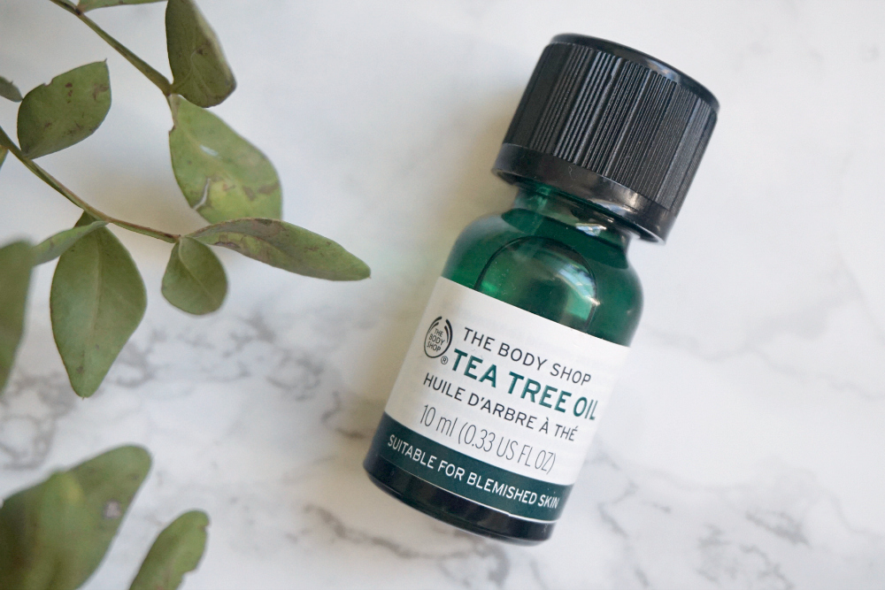 TINH DẦU TRÀ THE BODY SHOP TEA TREE OIL