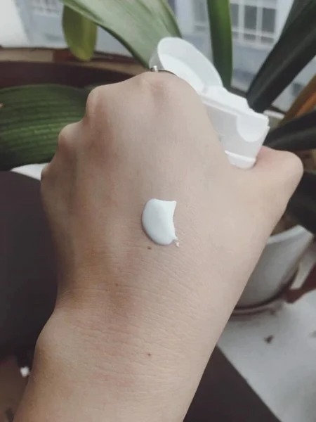 Kết cấu kem chống nắng phổ rộng Martiderm