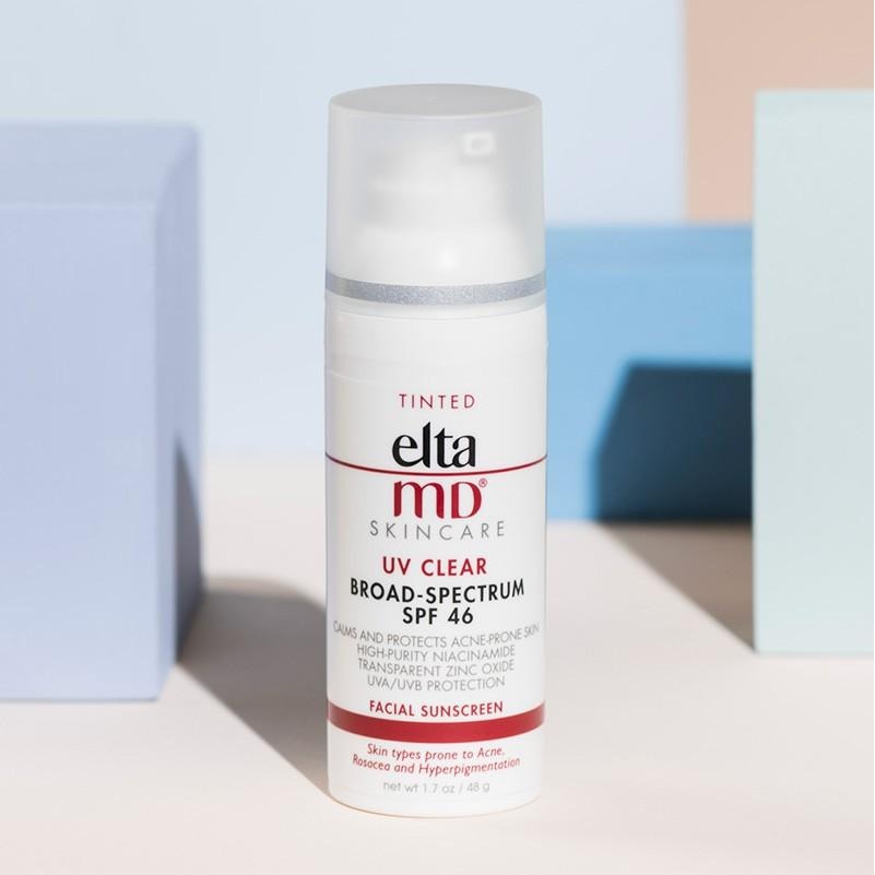 Kem chống nắng phổ rộng Elta UV MD Clear SPF 46