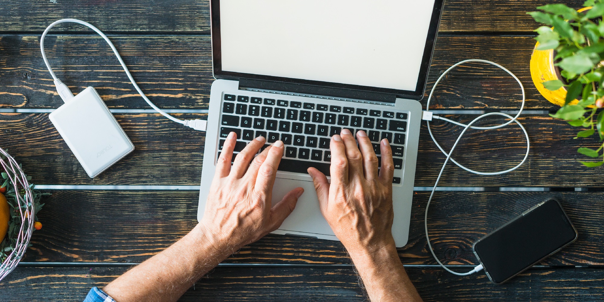 sạc dự phòng cho laptop