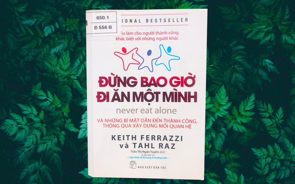 Đừng Bao Giờ Đi Ăn Một Mình