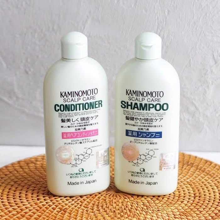 Dầu gội trị rụng tóc Kaminomoto Nhật Bản