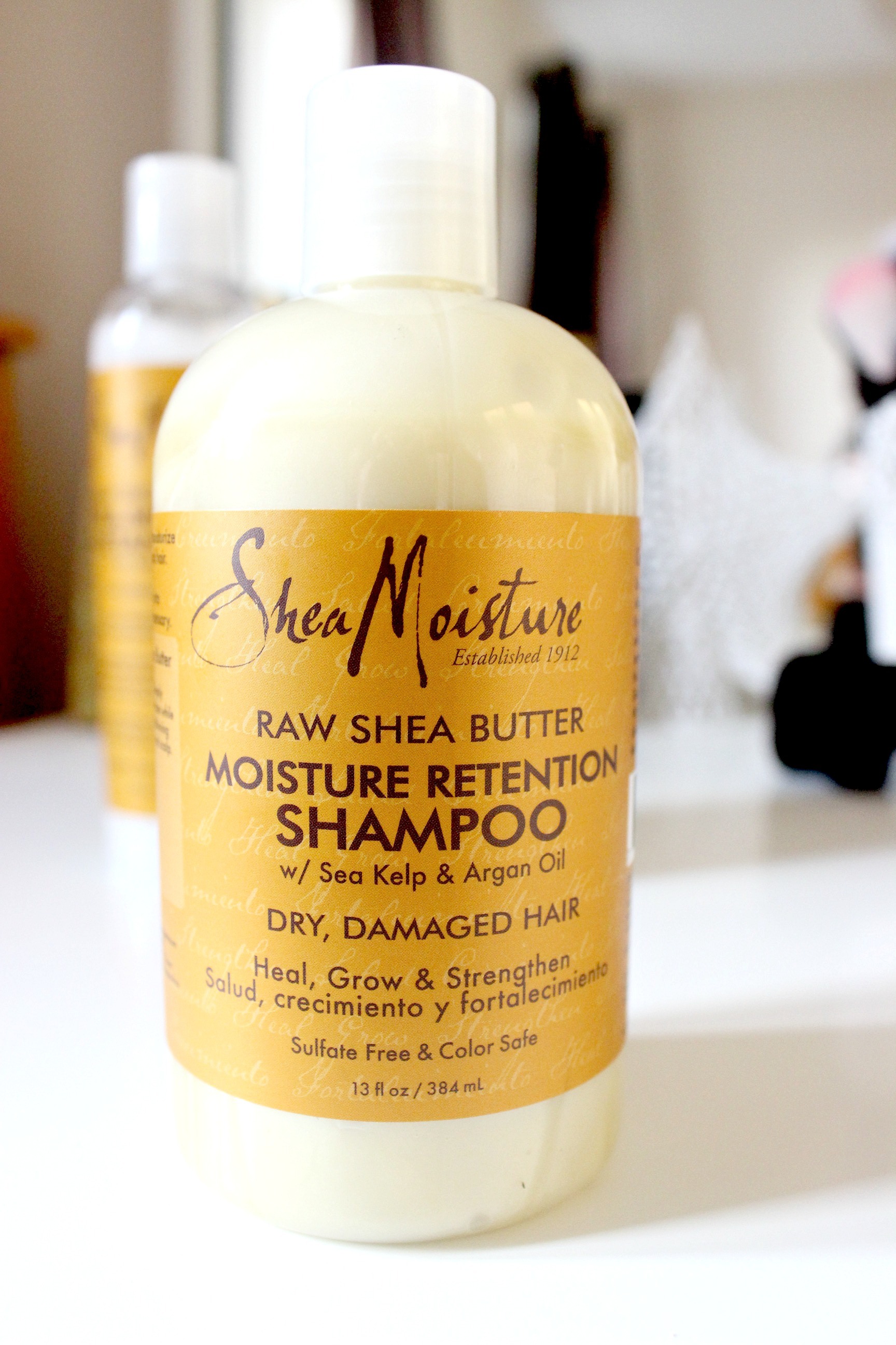 Dầu gội SheaMoisture Raw Shea Butter Moisture Retention Shampoo