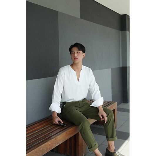Sơ mi Hàn Quốc + quần dài đi biển