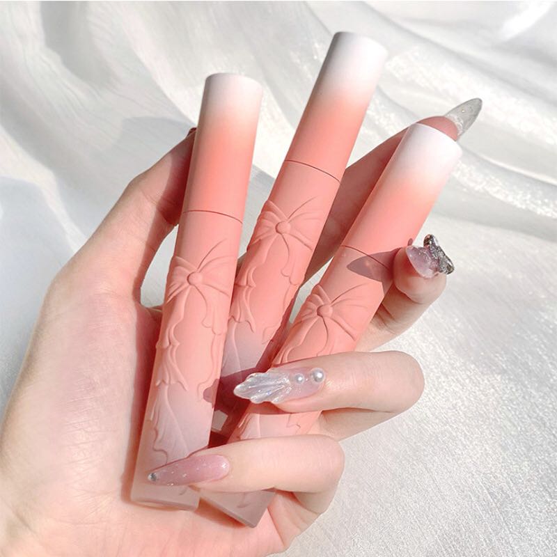 Thiết kế son Maffick