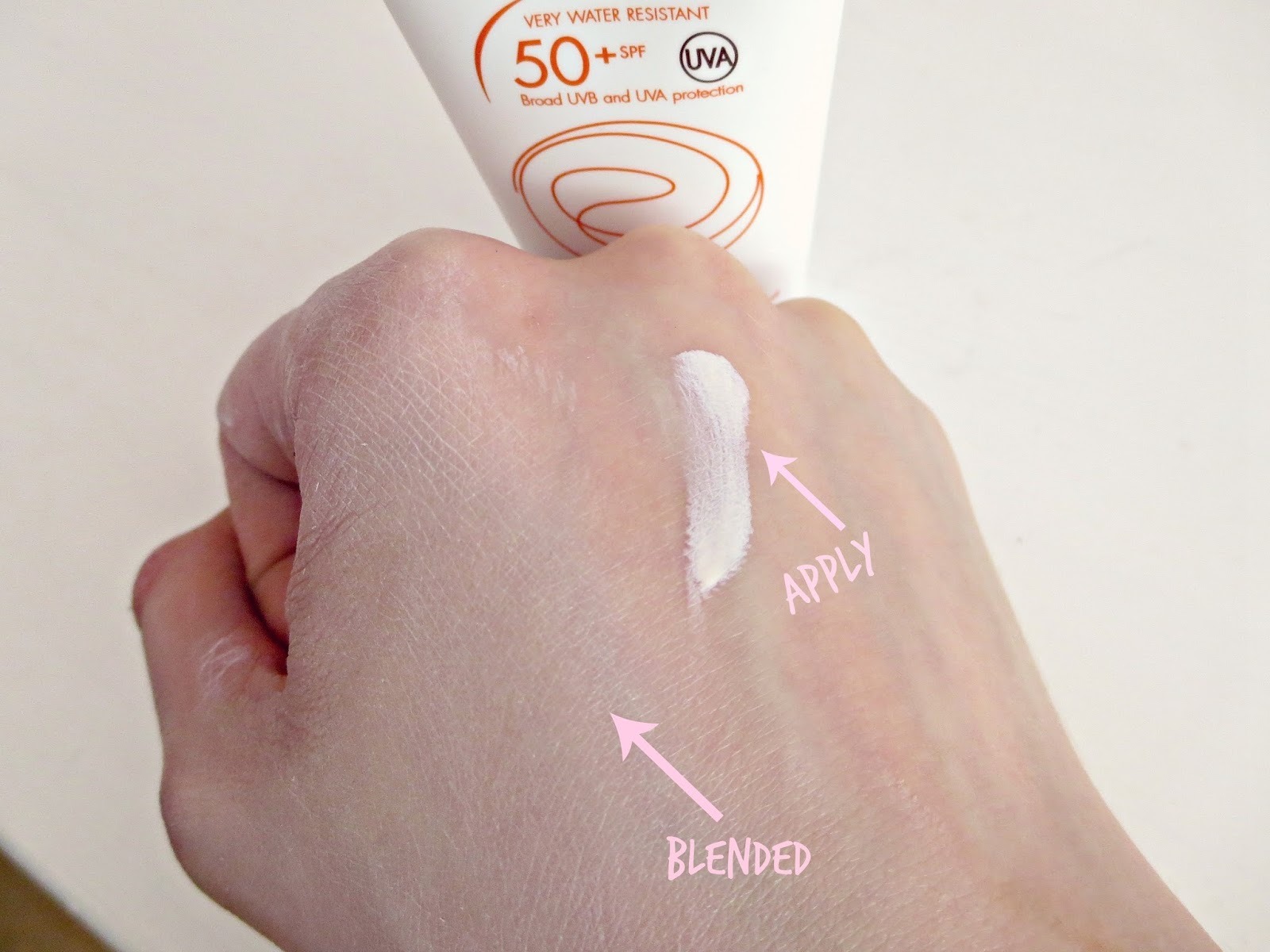 kem chống nắng cho da treatment avene